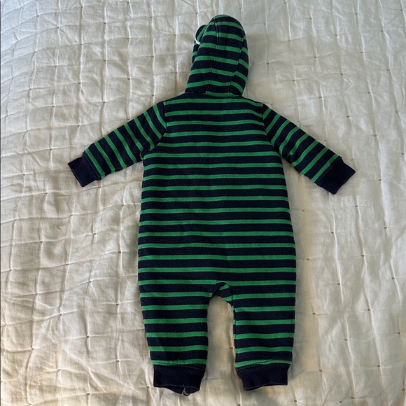 8 piece 3-6mo. Cozy Baby Boy Clothes (023) - Picture 3 of 16
